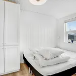 3 Bedroom Cozy In *