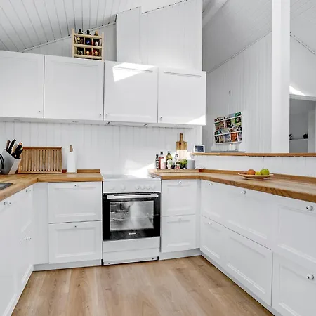 3 Bedroom Cozy In Дом отдыха