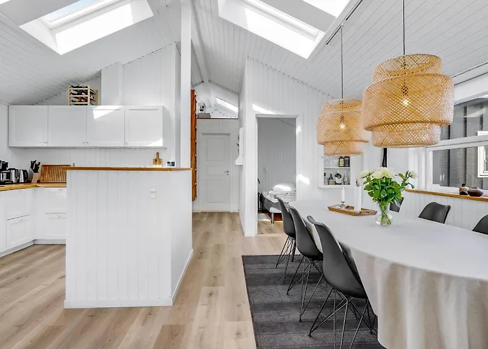 3 Bedroom Cozy In Feriehus