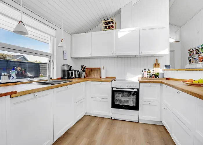 3 Bedroom Cozy In