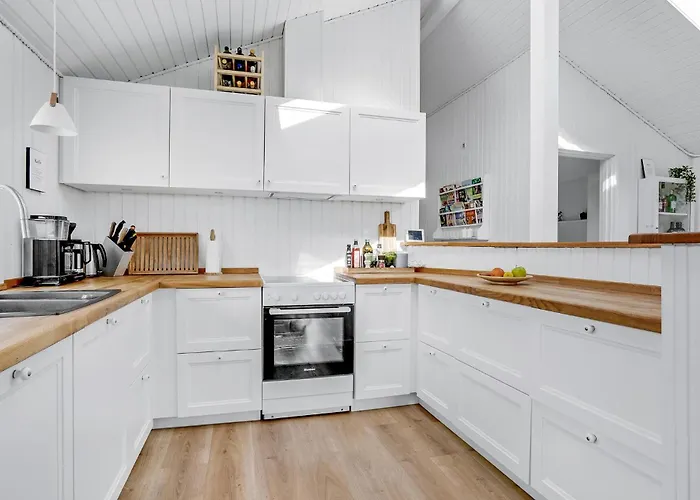 3 Bedroom Cozy In 別荘